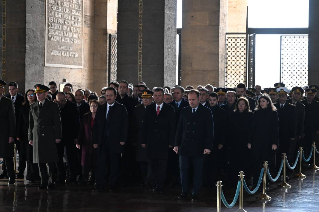 İkinci Cumhurbaşkanı İsmet İnönü 51. ölüm yılında Anıtkabir’de mezarı başında anıldı 32